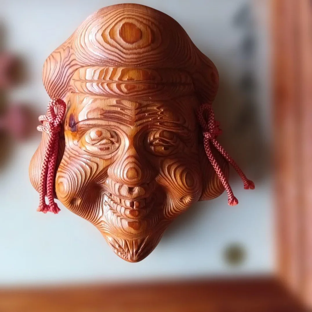 Hand-carved Yakusugi Ebisu and Daikoku